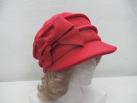 Zimní elegantní kšiltovka červená