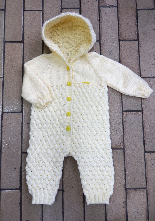 Pletená kombinéza pro mimi "bublinka"