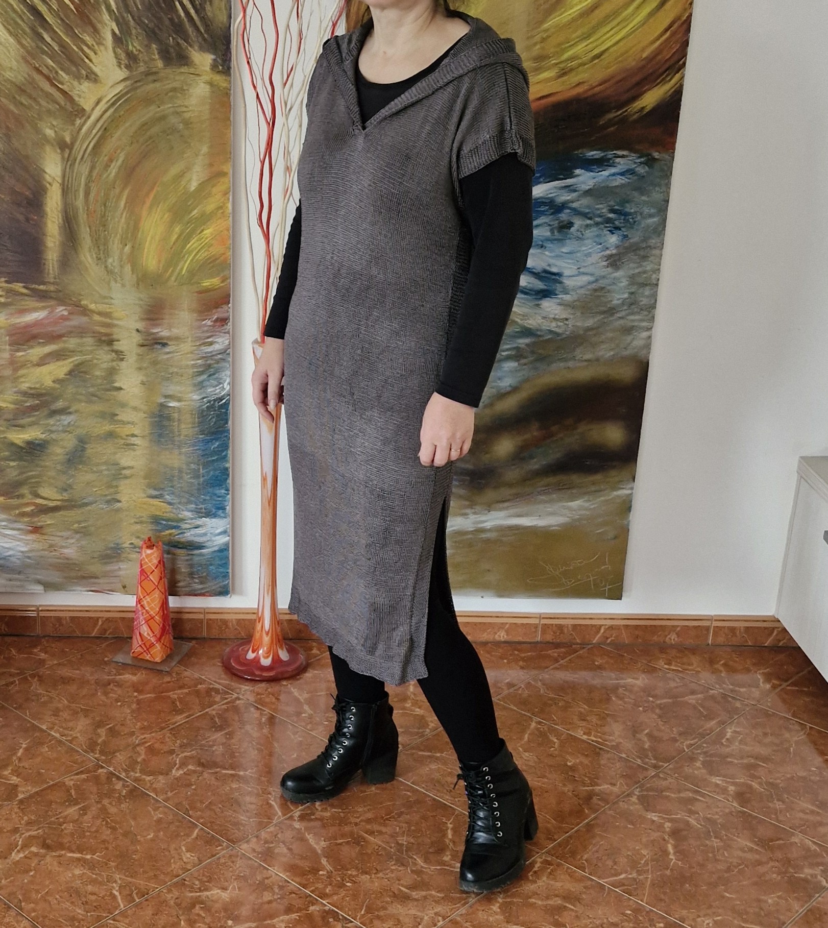Pletená dlouhá vesta / šaty v kovové