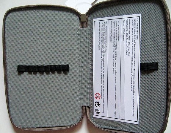 Penál 2p. prázdný ROBOTI