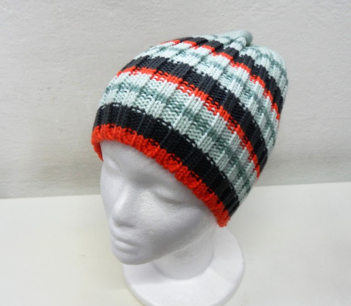 Sportovní teplá čepice