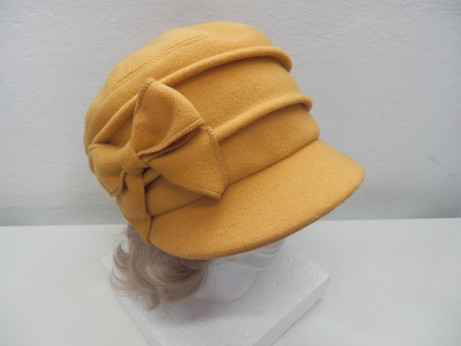 Zimní elegantní kšiltovka hořčicová