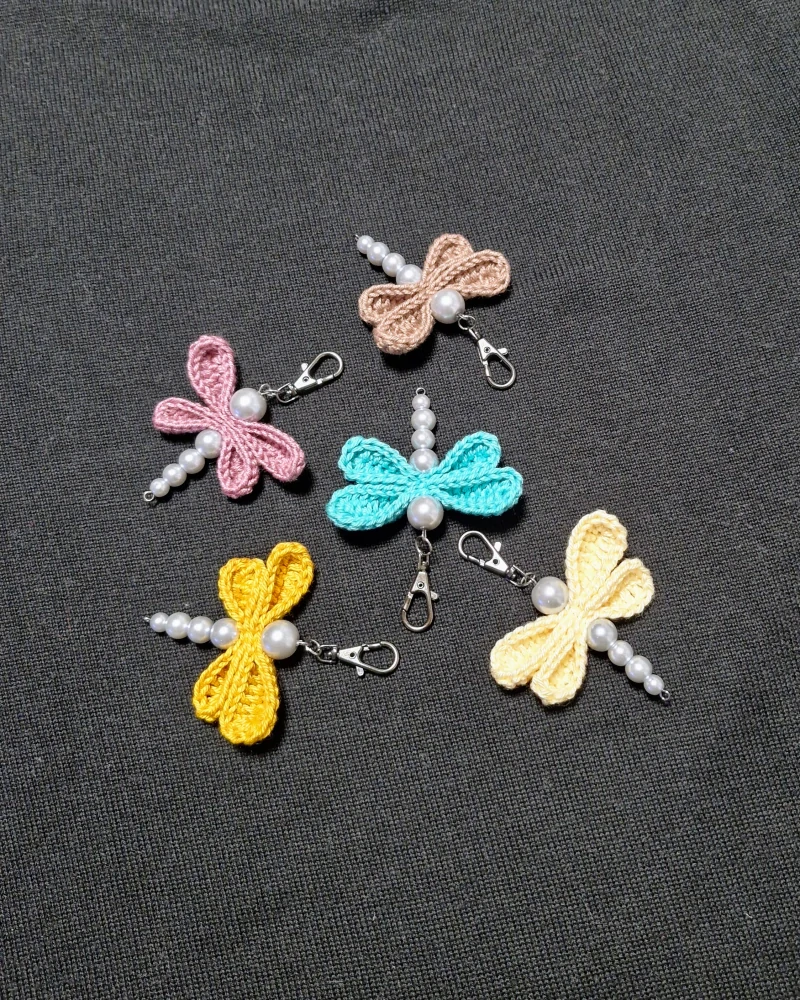 Přívěsek na klíče / kabelku "VÁŽKA" s háčkovanými křídly