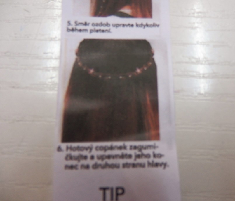 Aplikace do vlasů s kytičkami a perličkami s perkem