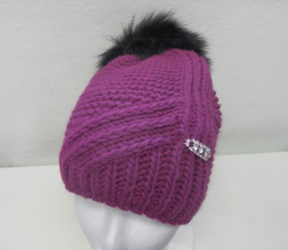 Dámská čepice CAPU s chlupatou bambulí